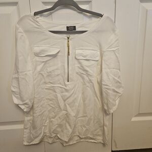 Jones New York White Scoop-Neck Top with Gold Zip